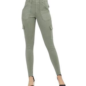 SPANX women's stretch twill ankle cargo pant in soft sage size M-Good Condition